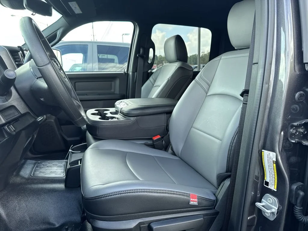 2026 RAM 3500 Chassis Tradesman - Photo 17