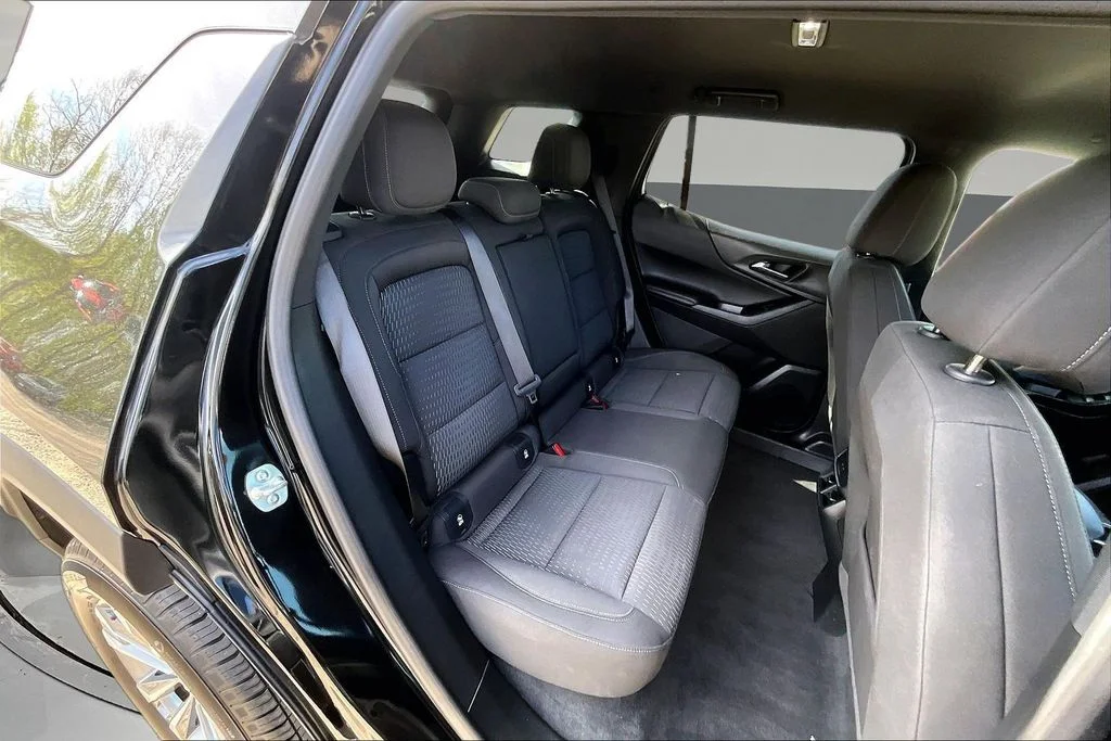 2025 Chevrolet Equinox LT - Photo 28