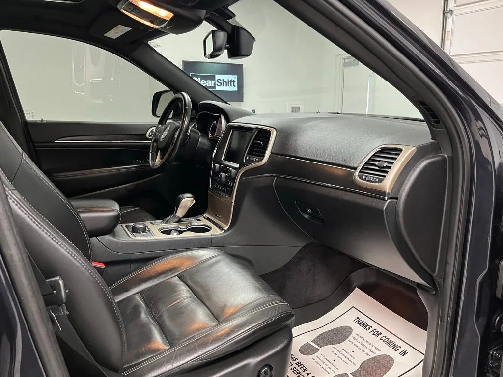 Used 2016 Gray Jeep Limited image 58