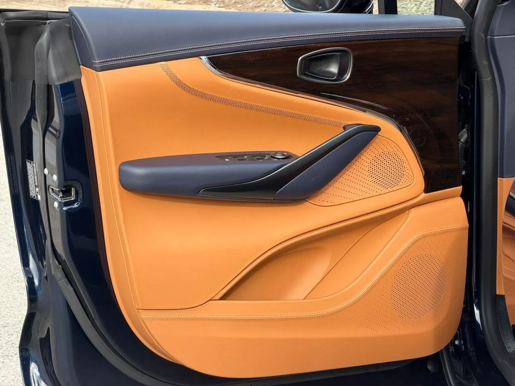 New 2026 Ultramarine Black Aston Martin 707 image 25