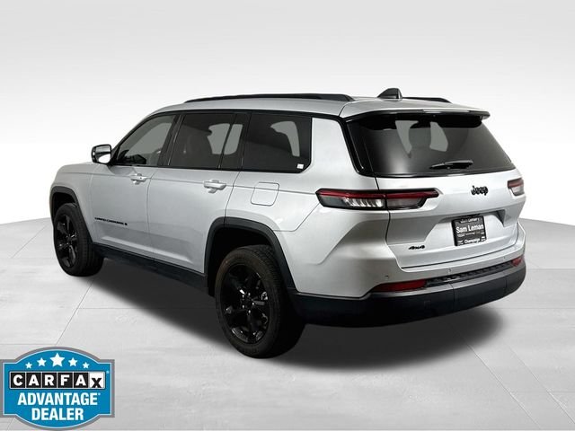 Used 2023 Silver Jeep Altitude image 5