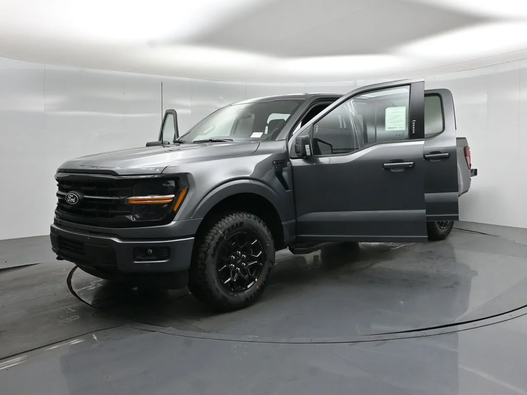 New 2026 Carbonized Gray Metallic Ford XLT image 28