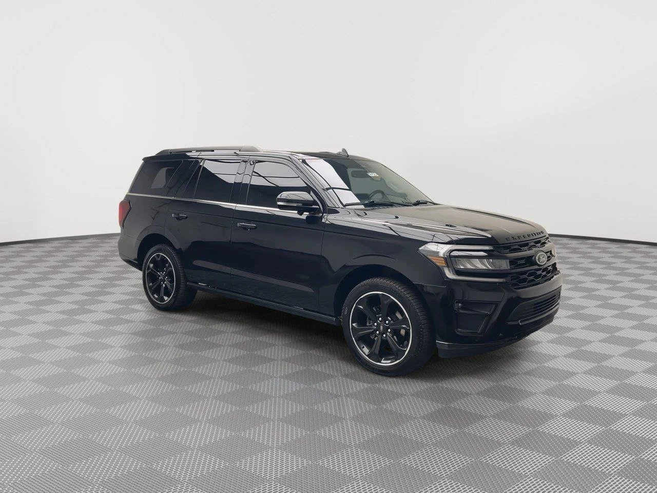 Used 2022 Black Ford Limited image 40