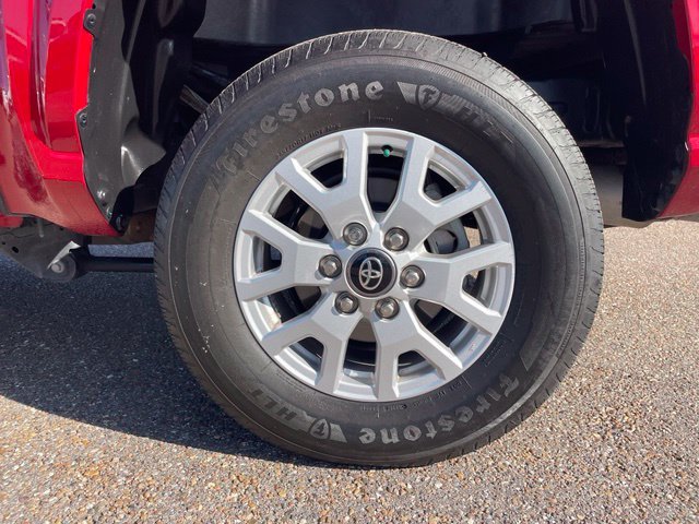 Used 2023 White Jeep Willys image 19