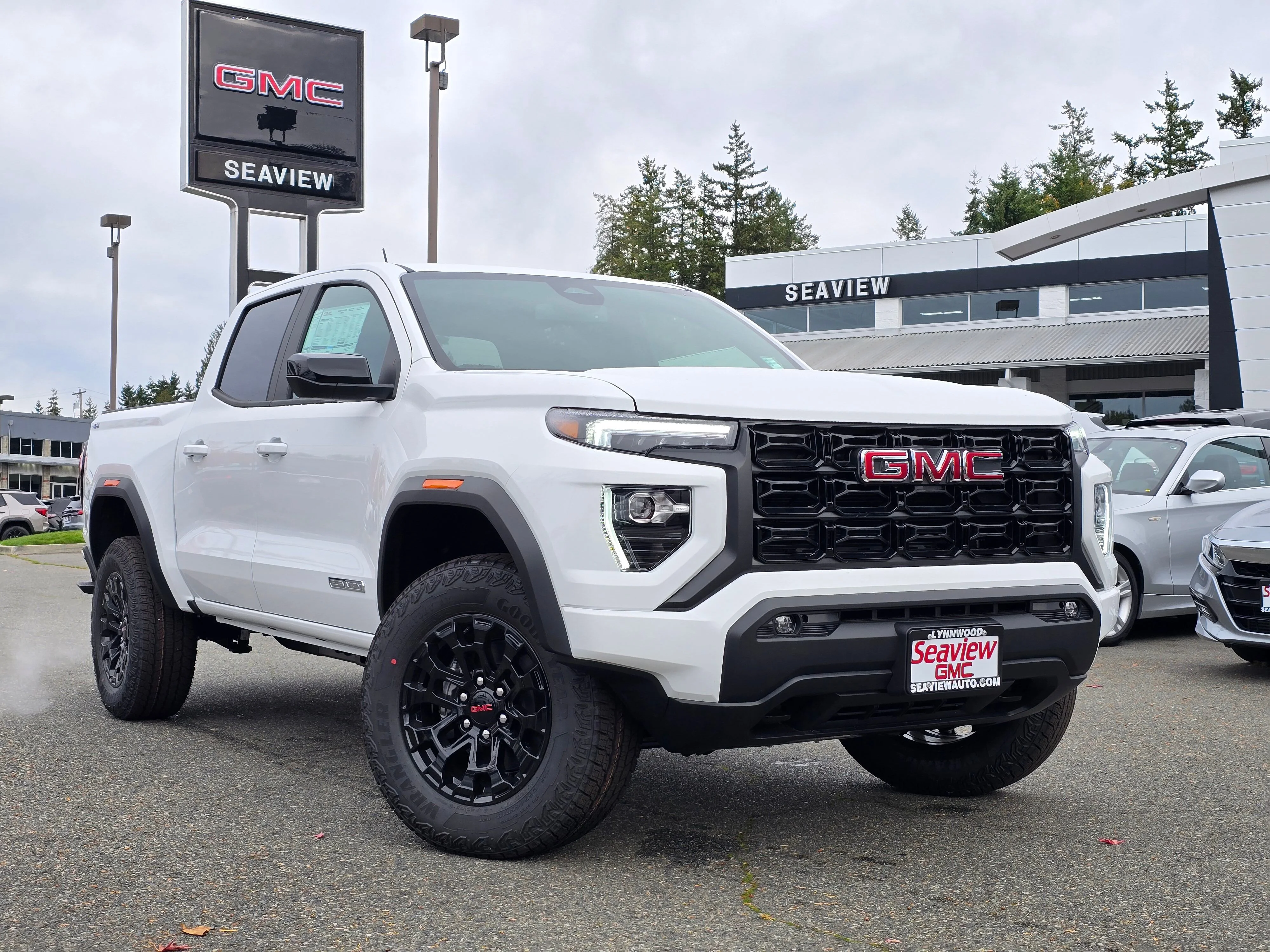 2026 GMC Canyon 4WD Elevation Crew Cab Short Box's photo