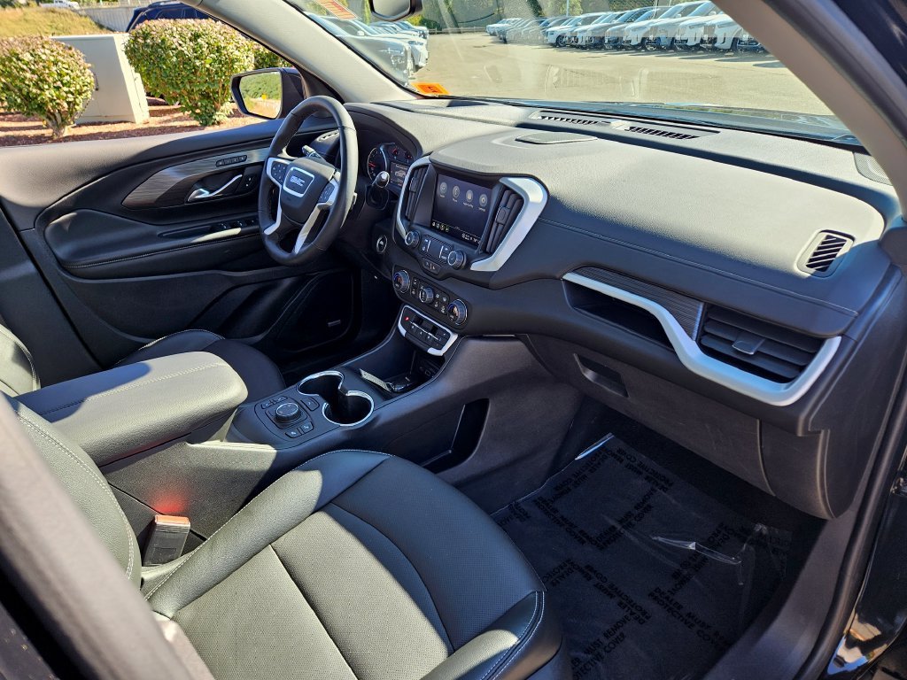 2024 GMC Terrain SLT - Photo 12