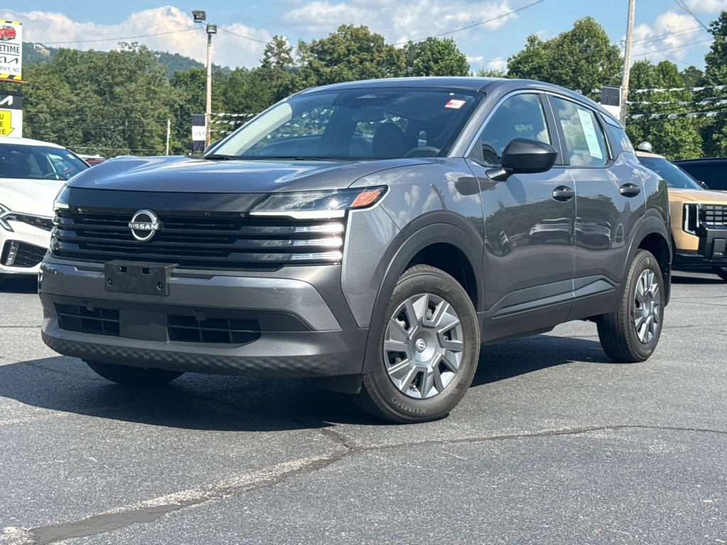 2025 Nissan Kicks S