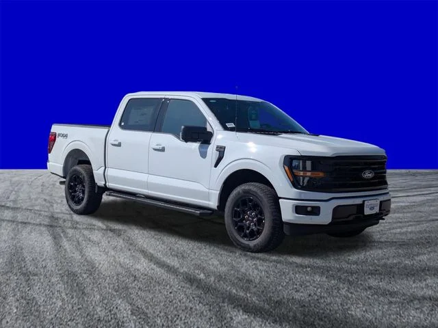 New 2026 White Ford XLT image 2