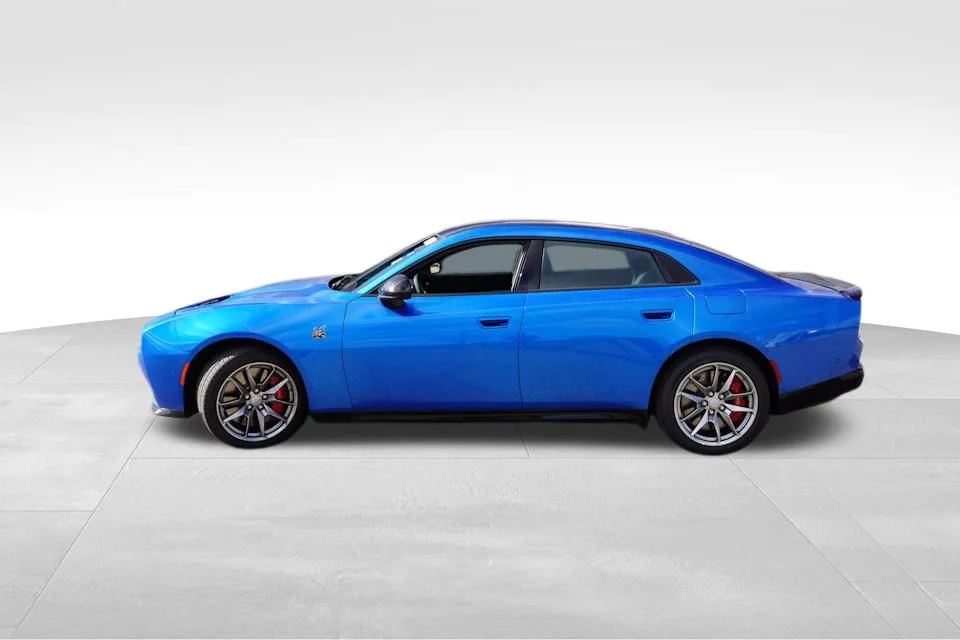2026 Dodge Charger Daytona Scat Pack - Photo 6