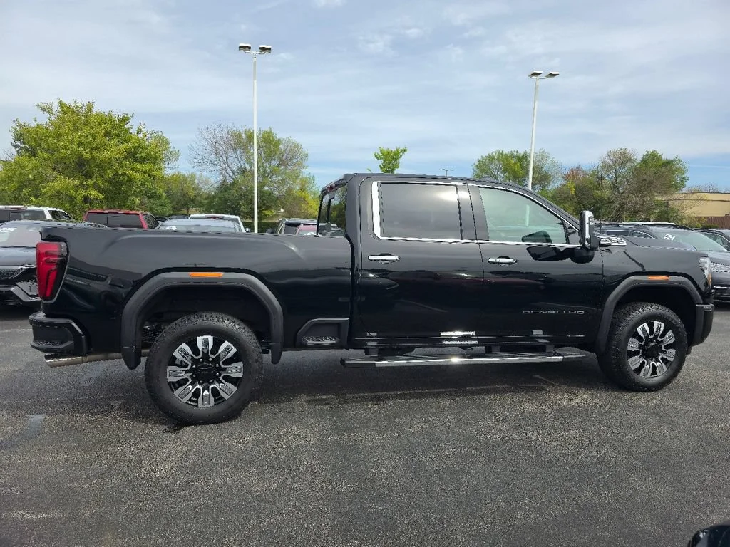 2026 GMC Sierra 2500HD Denali - Photo 6