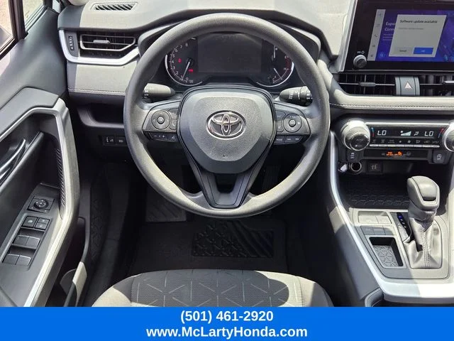 2024 Toyota RAV4 XLE - Photo 11