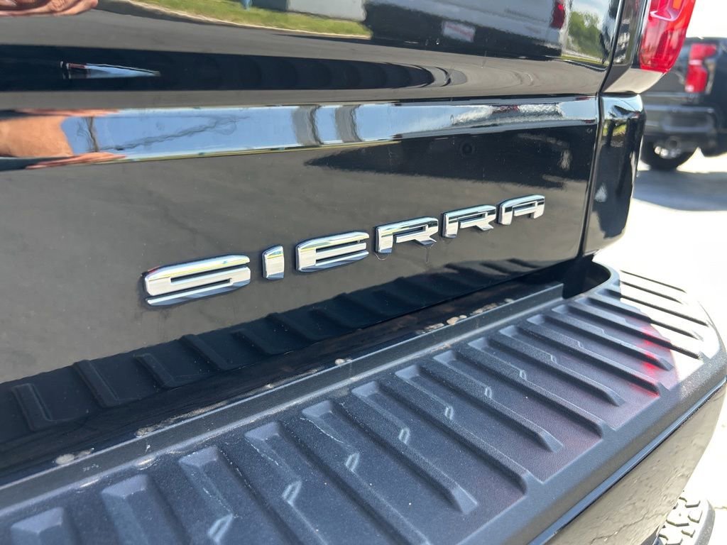 Used 2024 Onyx Black GMC Denali image 14