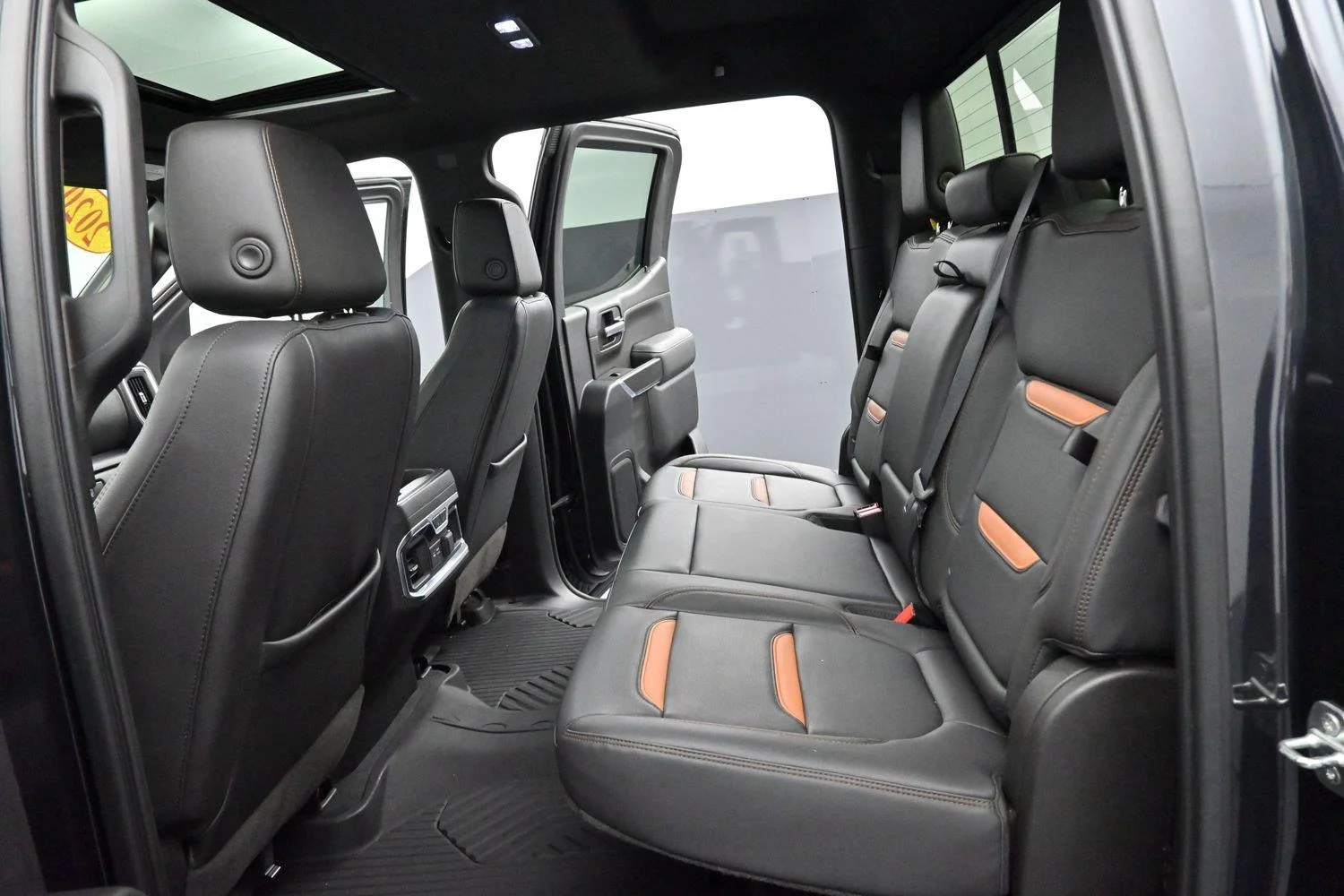 Used 2020 CARBON BLACK METALLIC GMC AT4 image 30