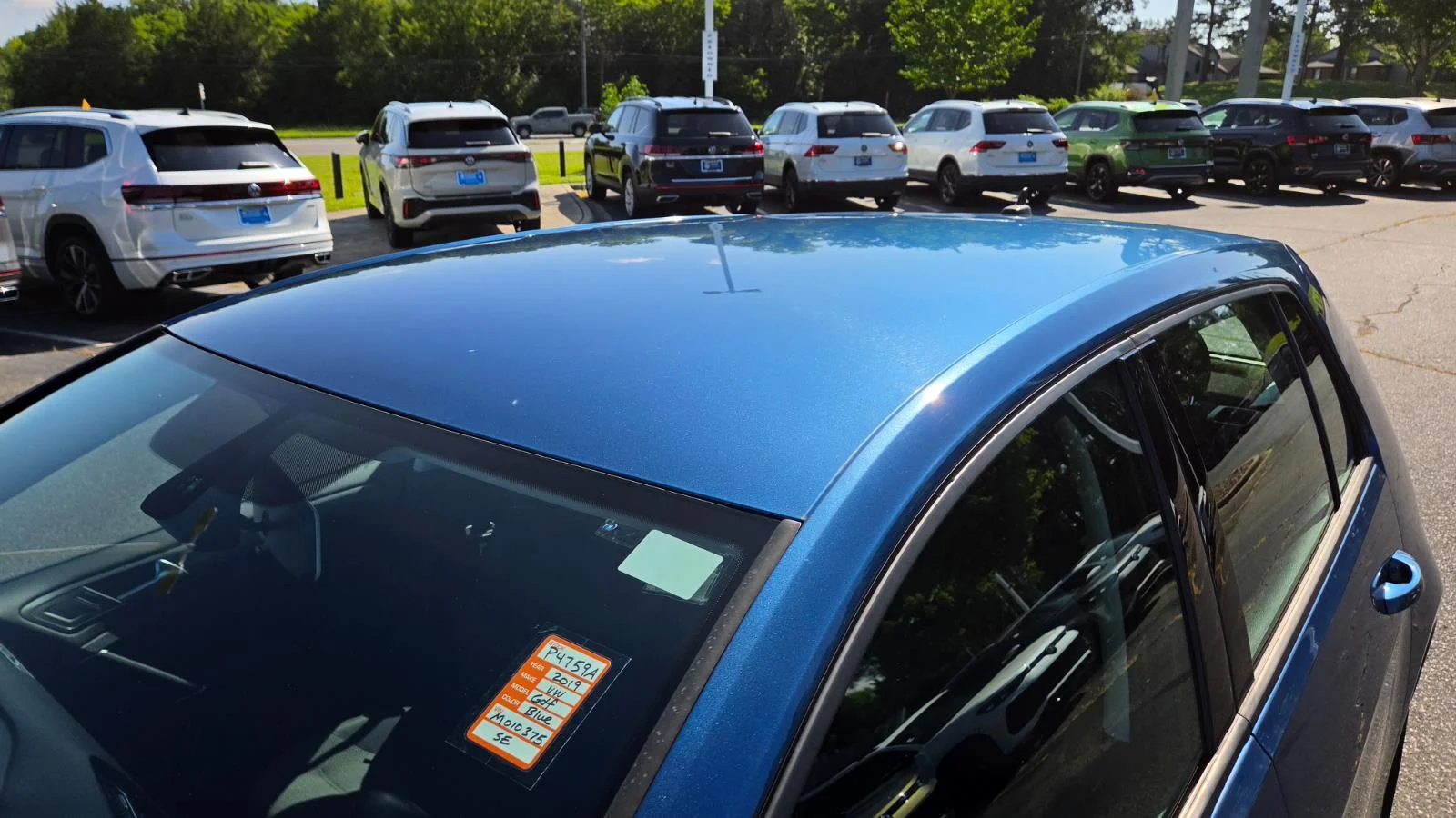 Used 2019 Silk Blue Metallic Volkswagen S image 12