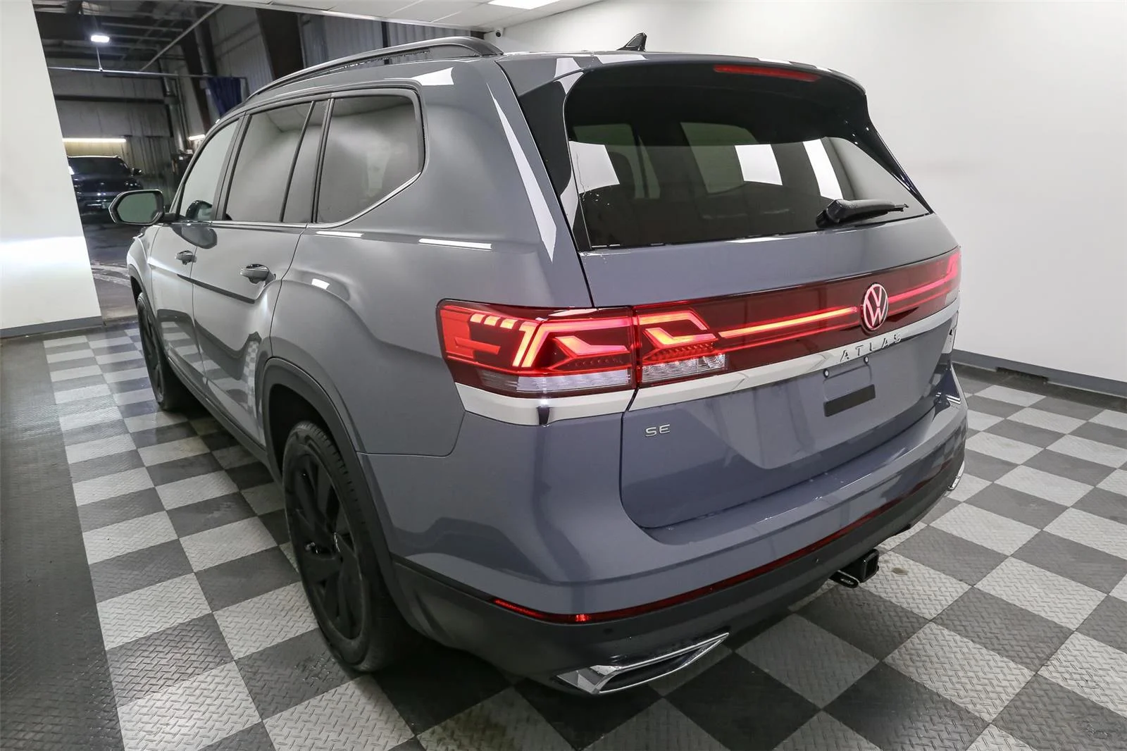 New 2026 Pure Gray Volkswagen 2.0T SE w/Technology image 9