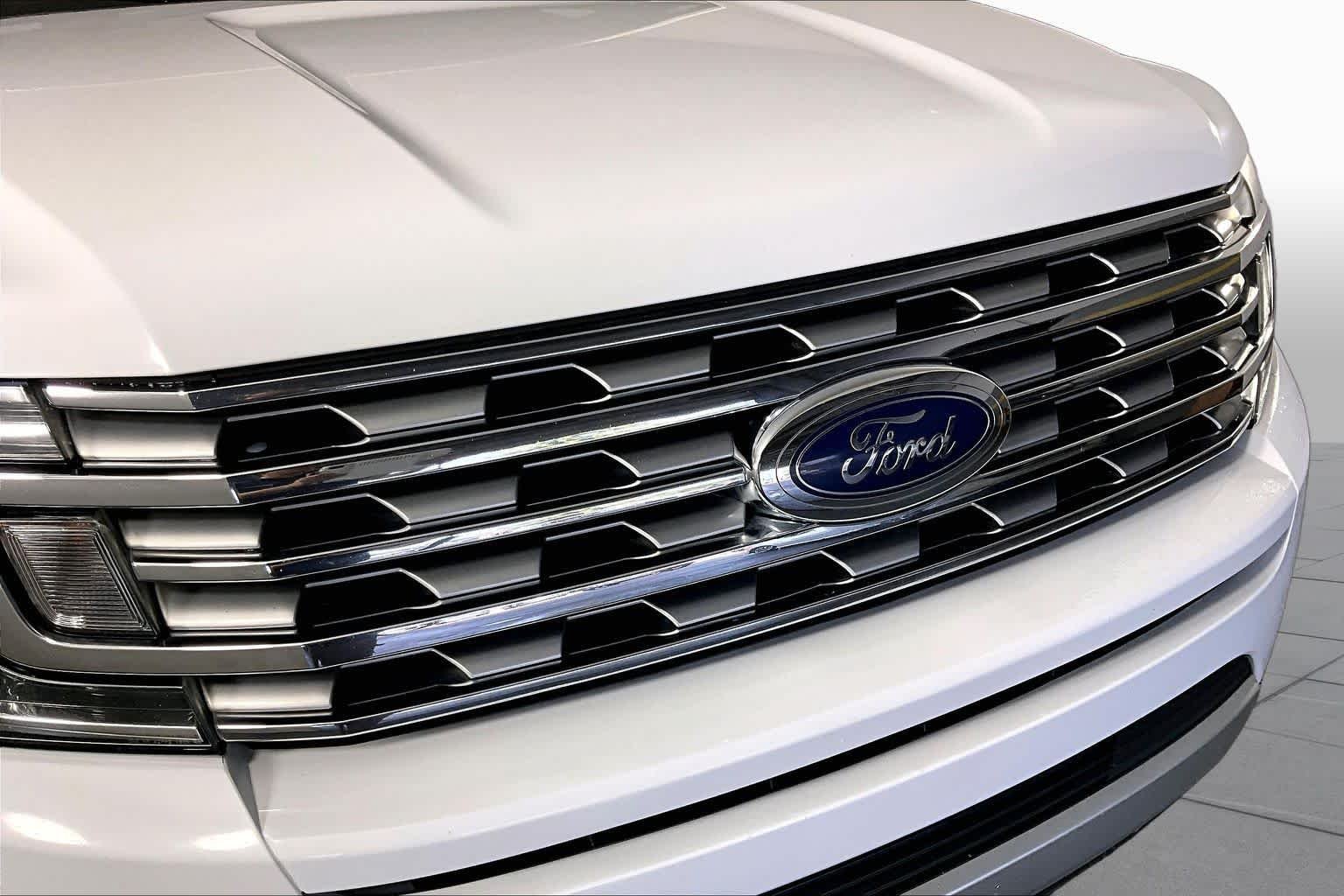 Used 2019 Oxford White Ford Limited image 27