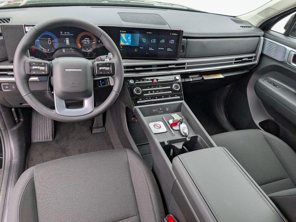 New 2026 Black Hyundai SE FWD image 15
