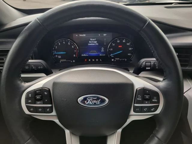 Used 2023 Red Ford XLT image 32