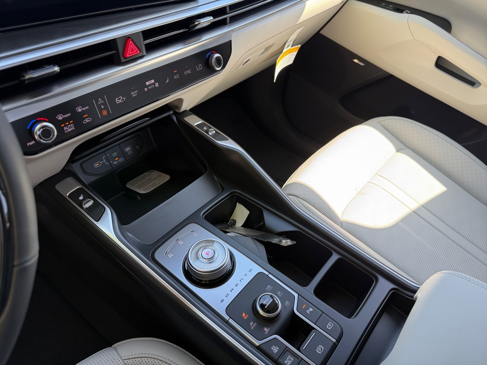 New 2026 Aurora Black Pearl Kia EX AWD image 13