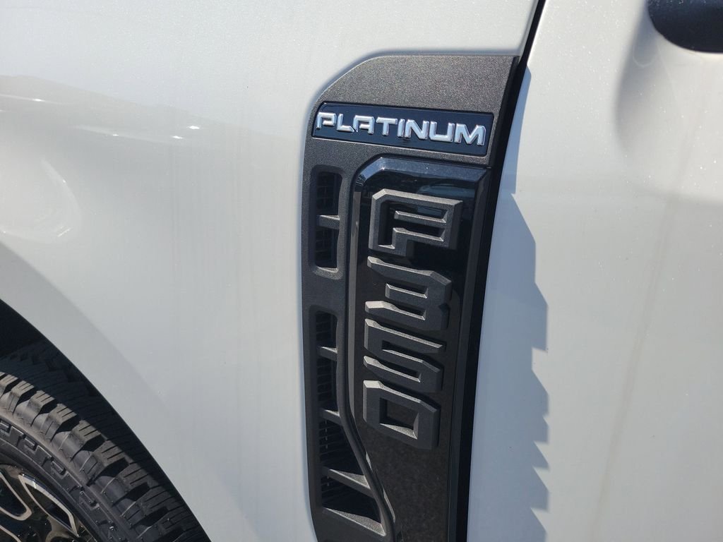 2025 Ford F-350 Super Duty Platinum - Photo 9