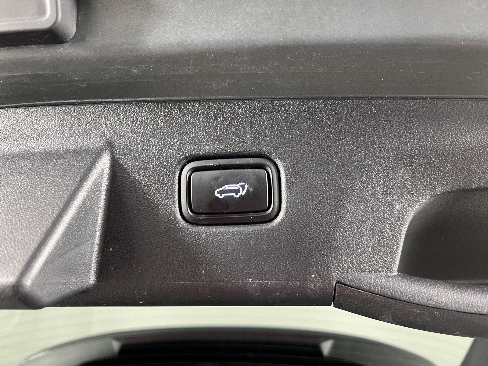 Used 2024 Amazon Gray Hyundai SEL Convenience image 25