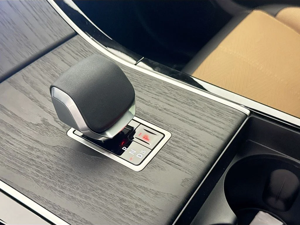 New 2026 Charente Grey Land Rover Autobiography image 17