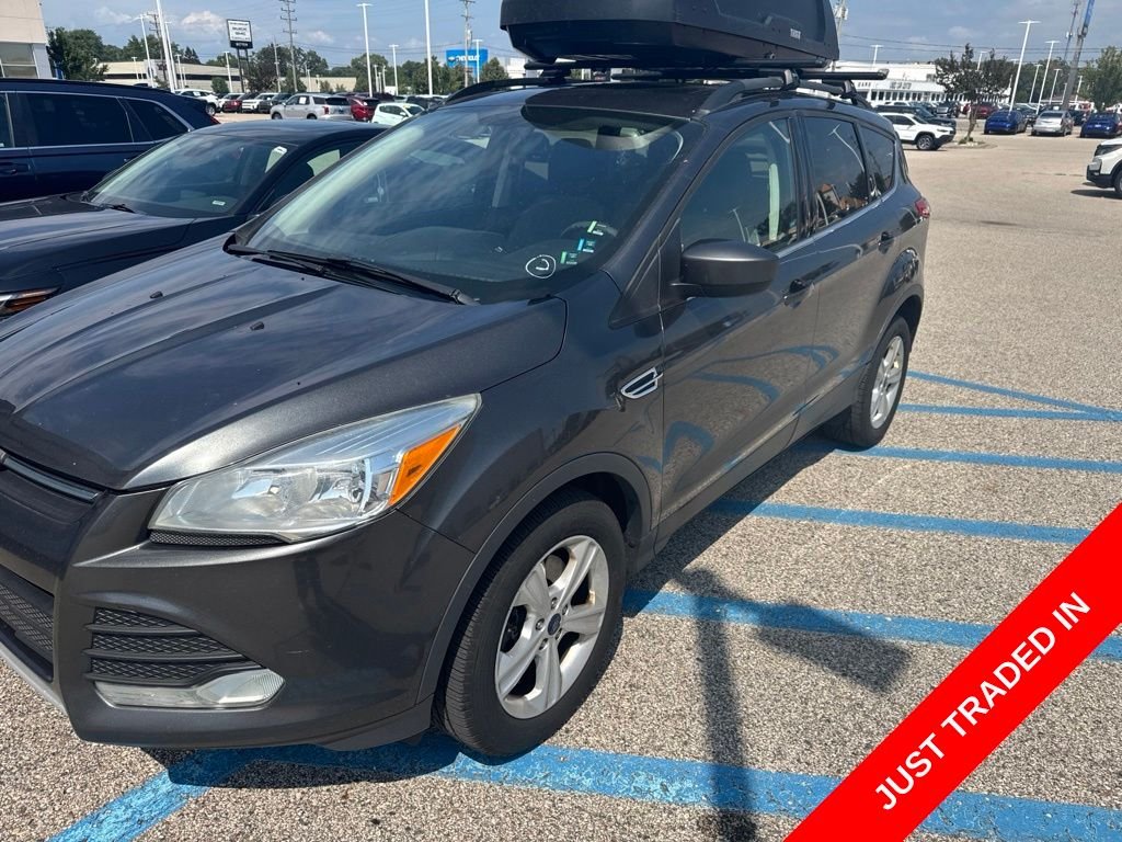 Used 2016  Ford SE image 1