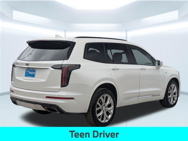 Used 2020 White Cadillac Sport image 6
