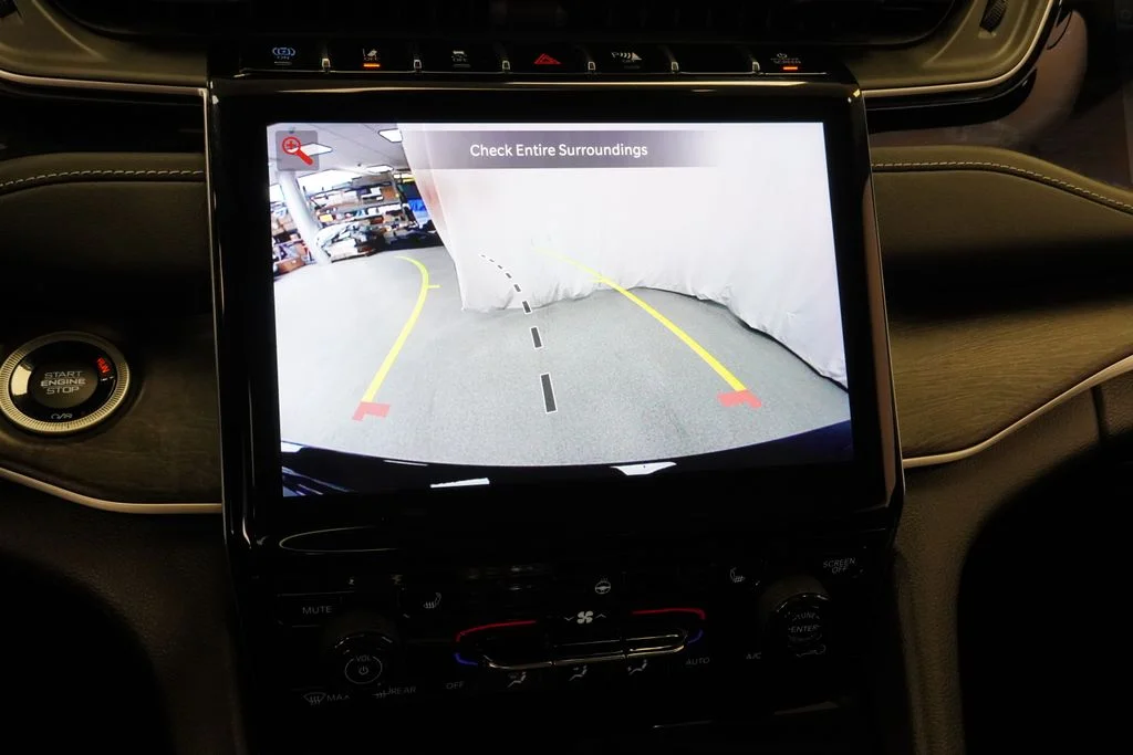 Used 2022 Black Jeep 4xe image 36