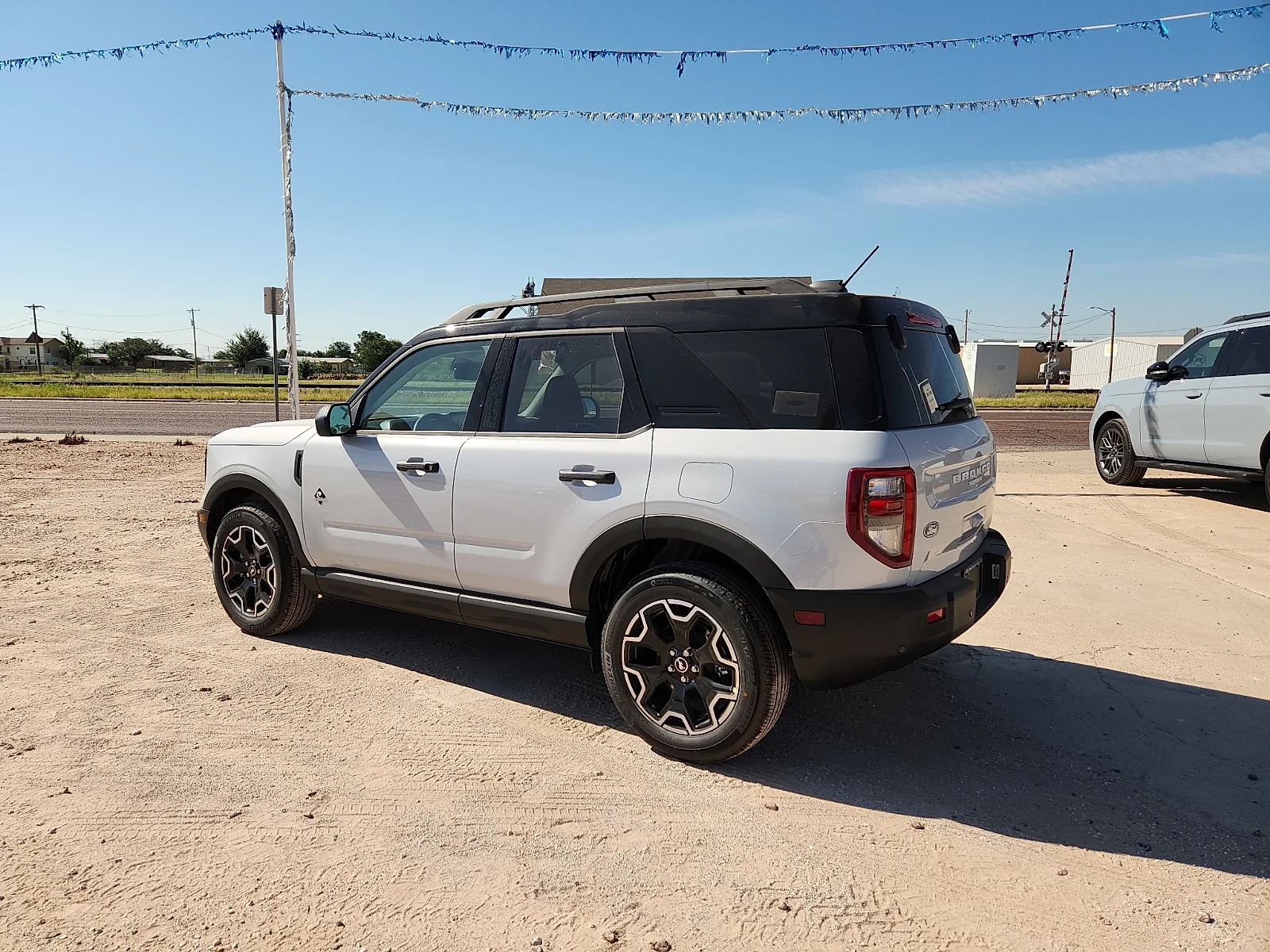 New 2026 Space White Metallic Ford Outer Banks® image 4