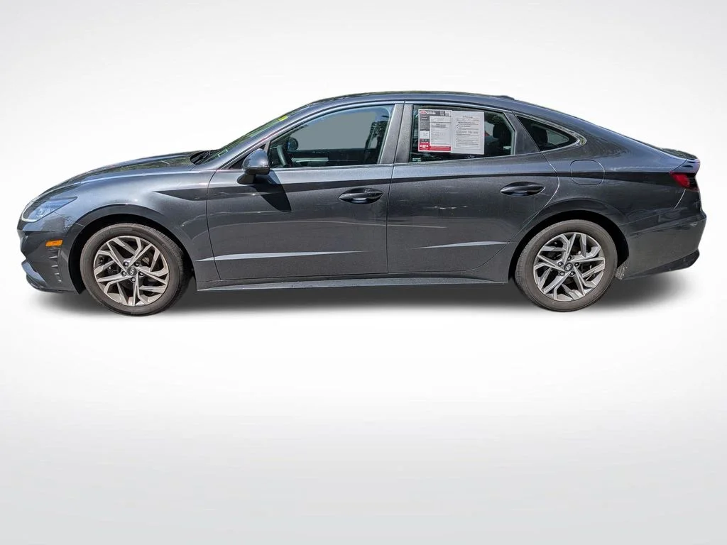 Used 2022 Gray Hyundai SEL image 7