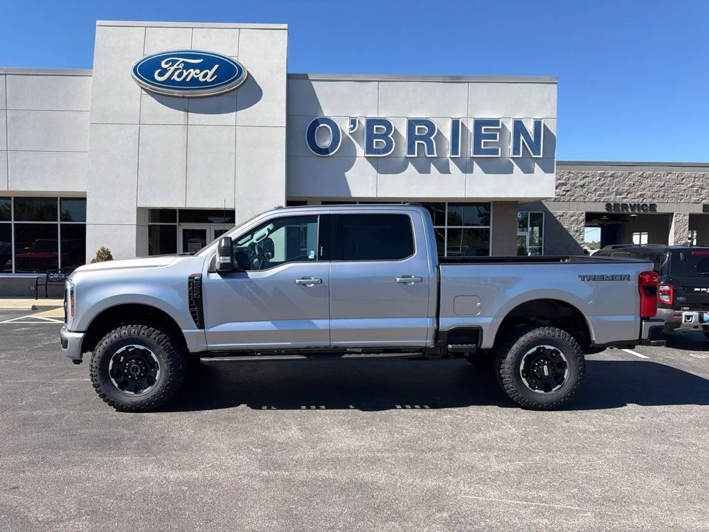New 2027 Iconic Silver Metallic Ford F-250® XLT image 2
