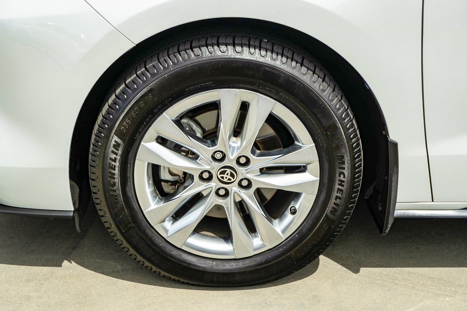 Certified Used 2023 Wind Chill Pearl Toyota Limited image 9