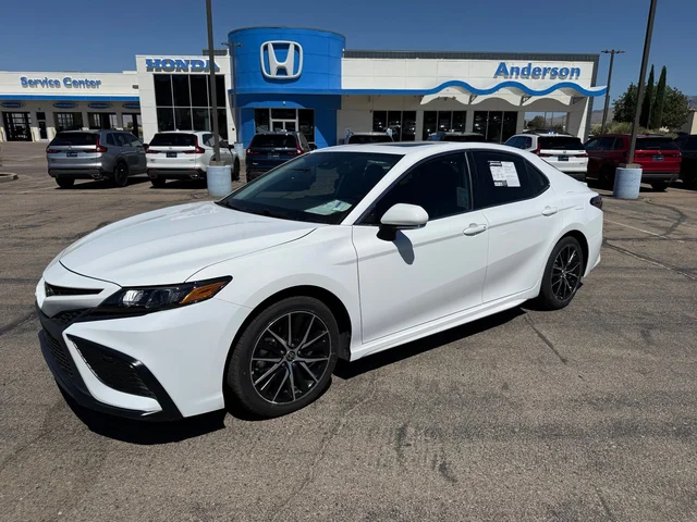 2023 Toyota Camry SE