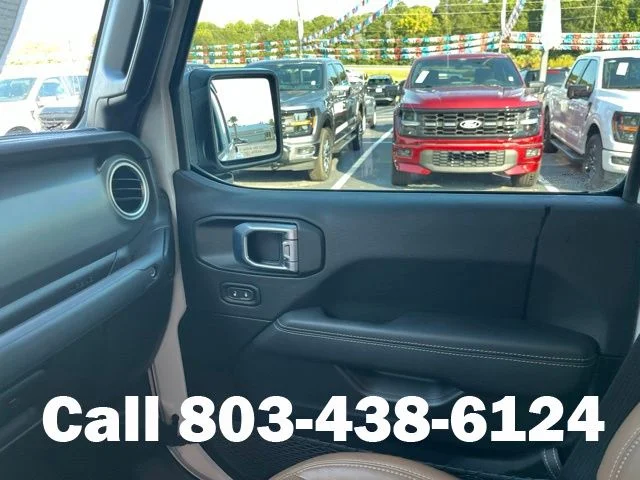 Used 2023 White Jeep Rubicon image 31