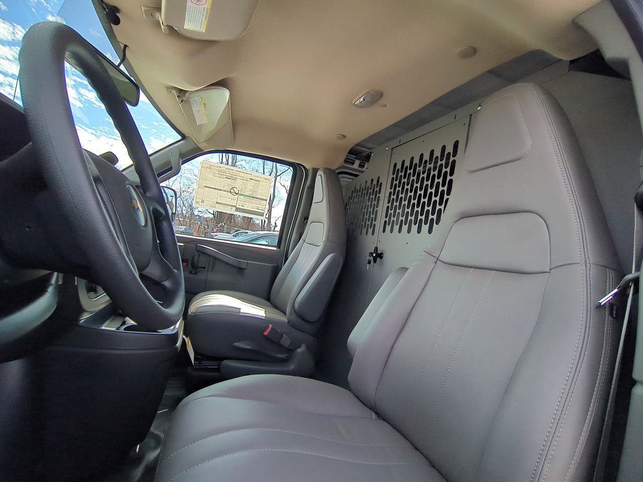 2025 Chevrolet Express Cargo Work Van - Photo 18