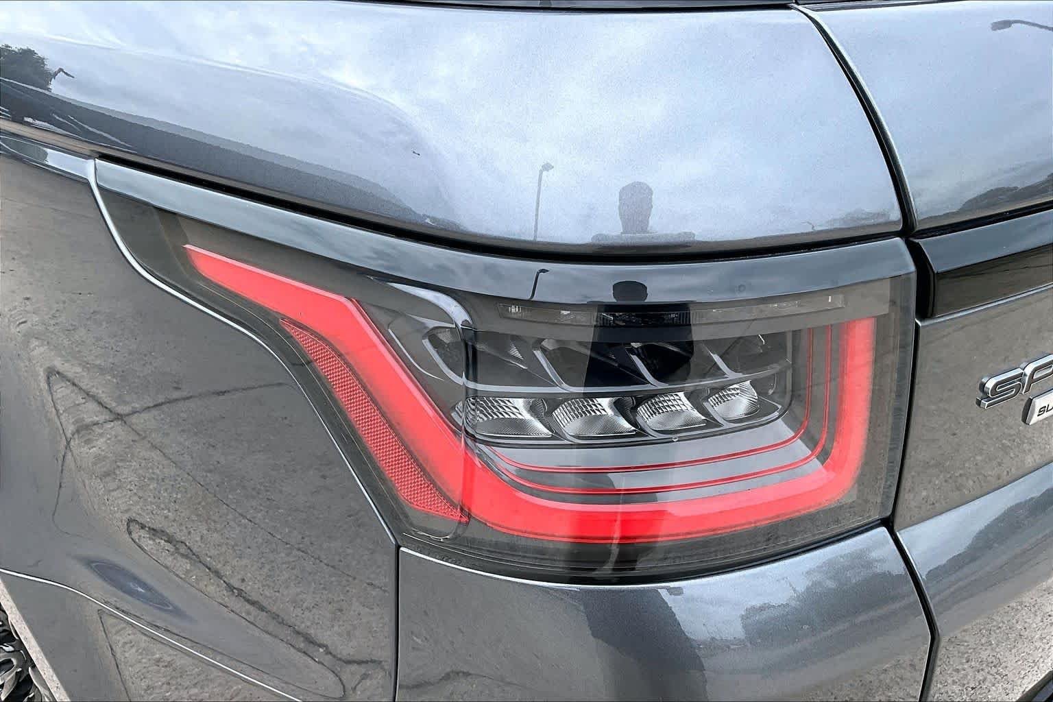 Used 2019 Corris Gray Metallic Land Rover Dynamic image 29
