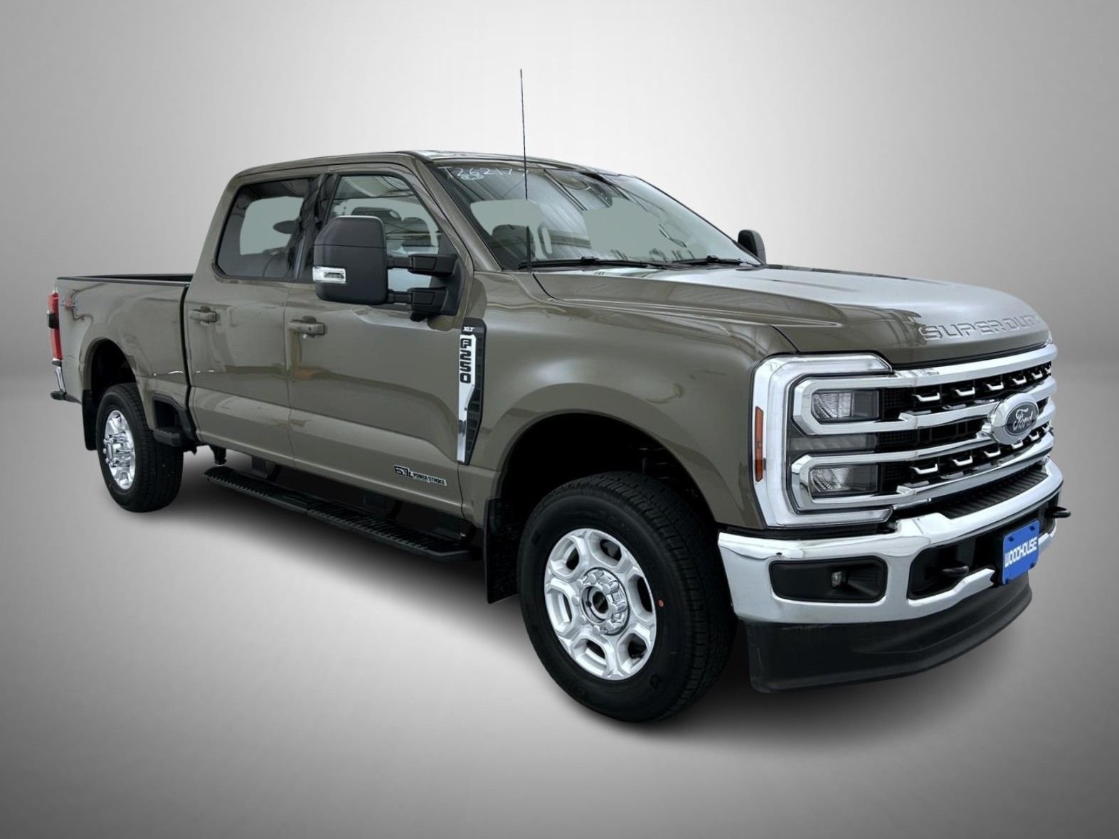New 2026 Marsh Gray Ford XLT image 3