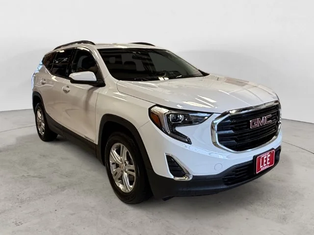 Used 2019 White GMC SLE image 8