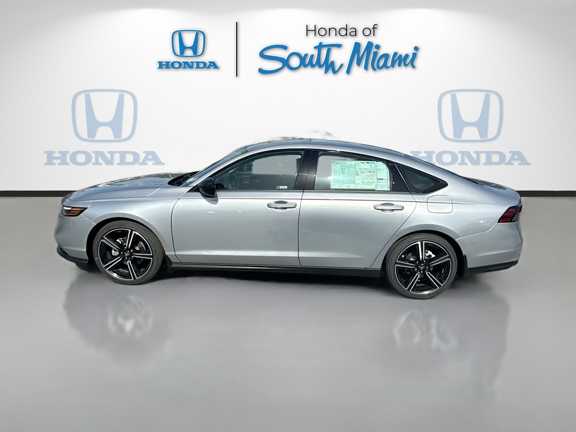 New 2026 Solar Silver Metallic Honda SE image 4