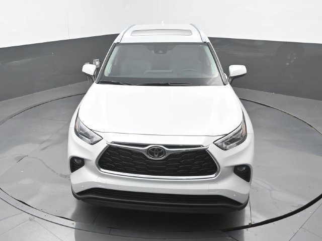 New 2026 Wind Chill Pearl Toyota Limited image 30