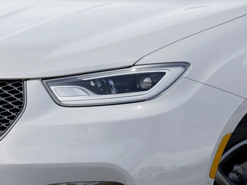 New 2026 Bright White Clear-Coat Exterior Paint Chrysler Select image 11