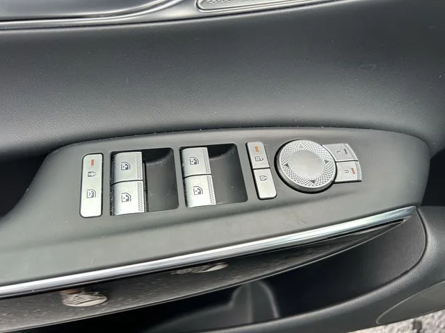 Used 2026 Silver Genesis 2.5T image 23
