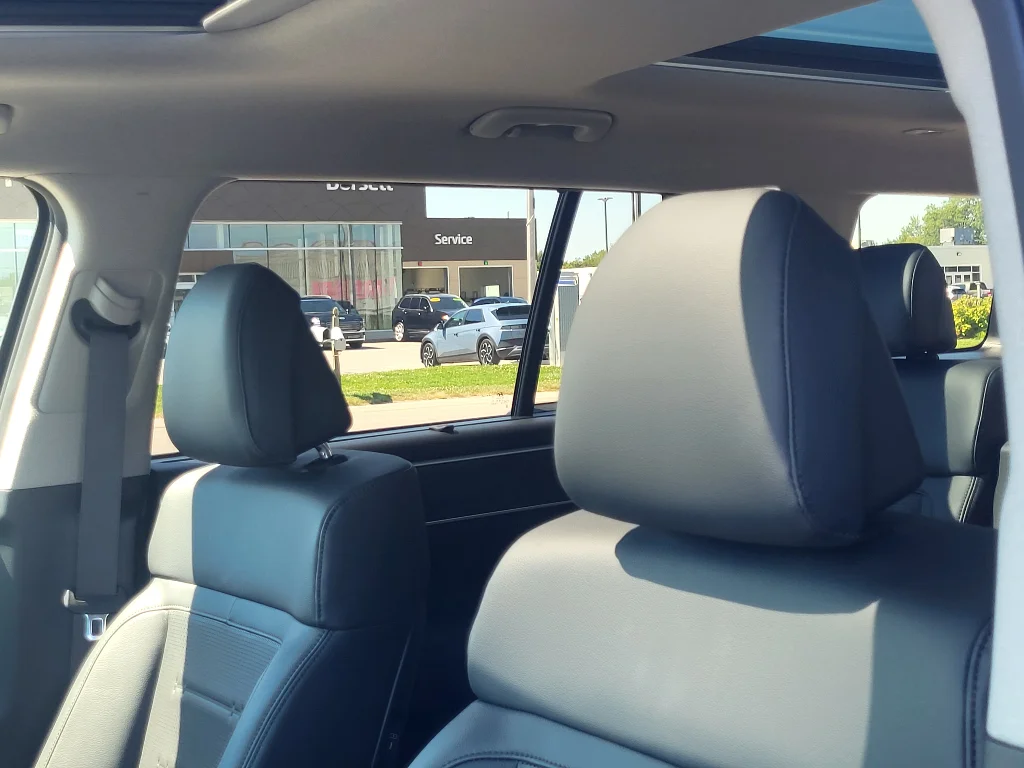 New 2027 Phantom Black Hyundai Limited 6P image 23
