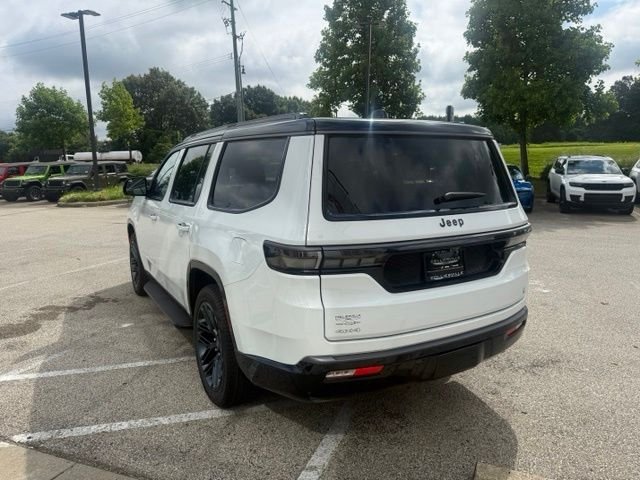 New 2026 Bright White Clear-Coat Exterior Paint Jeep  image 4