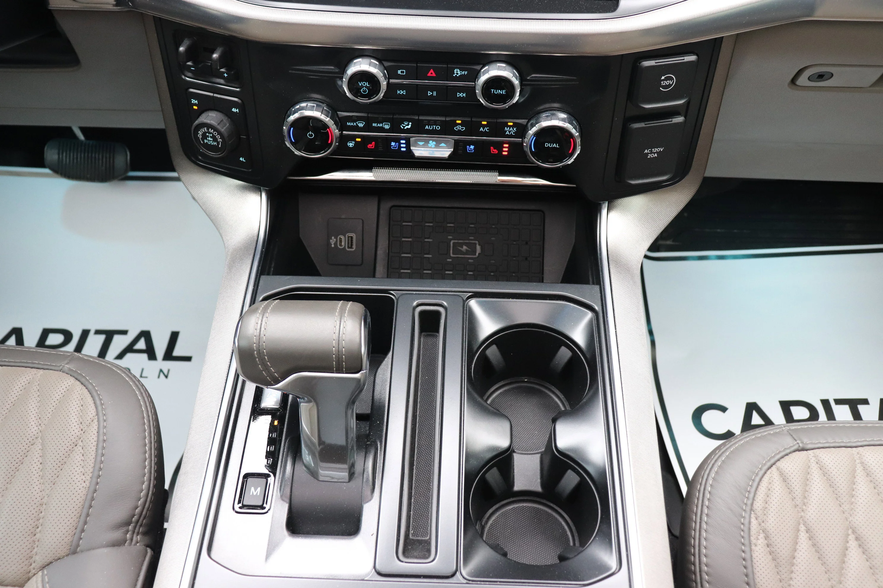 Used 2025 Black Ford Platinum image 17