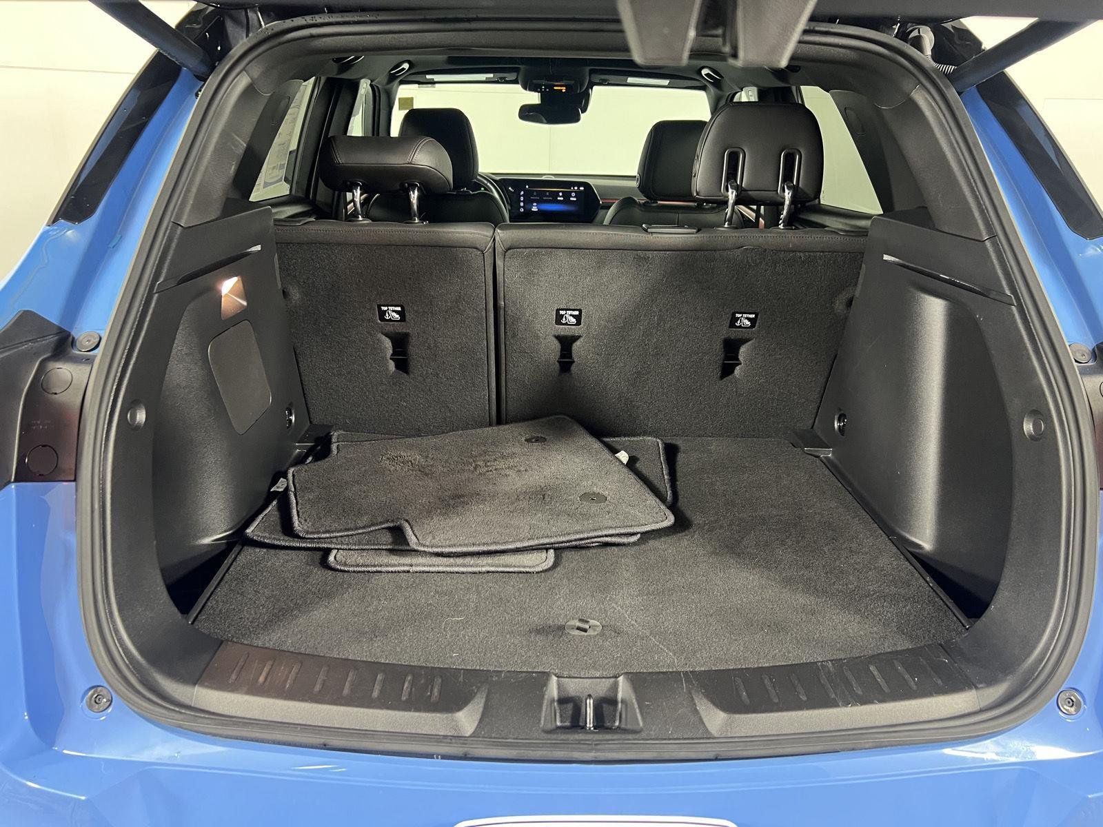 Used 2024 Fountain Blue Chevrolet RS image 7