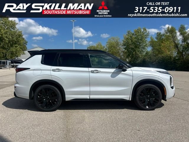 New 2026 White Diamond/Black Roof Mitsubishi Black Edition image 4