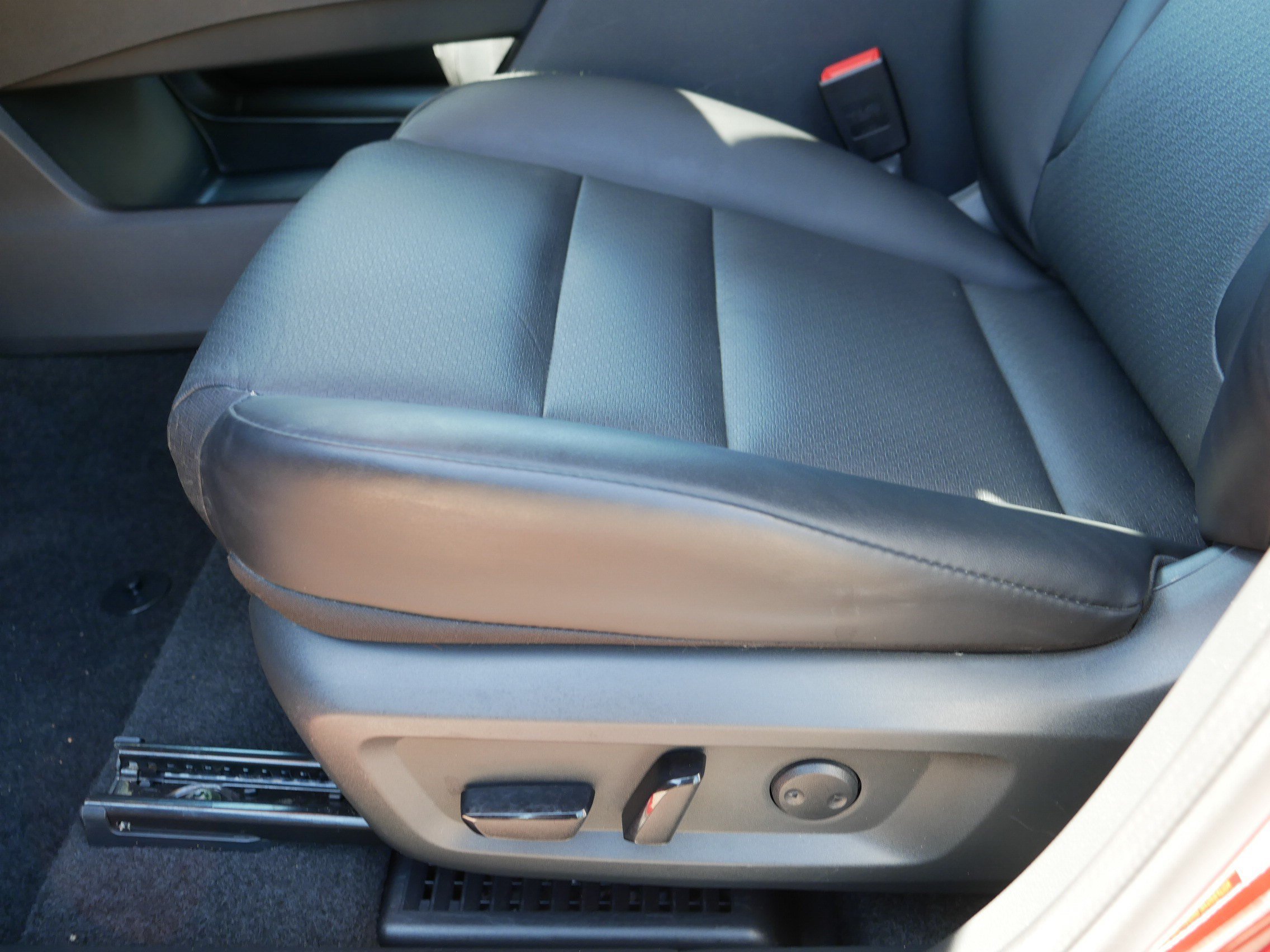 Certified Used 2023 Scarlet Ember Tintcoat Nissan SV image 20