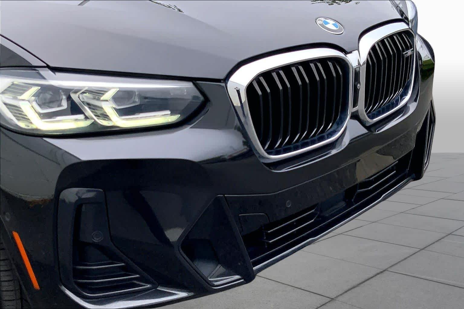 Used 2022 Black Sapphire Metallic BMW M40i image 31